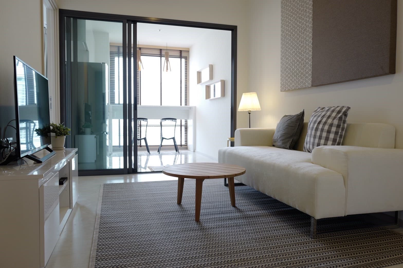 Rhythm สุขุมวิท 42 - Image 2